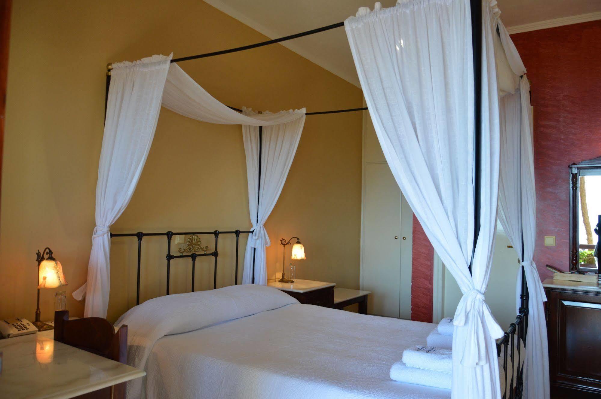 Ilion Hotel Nafpaktos Exterior photo
