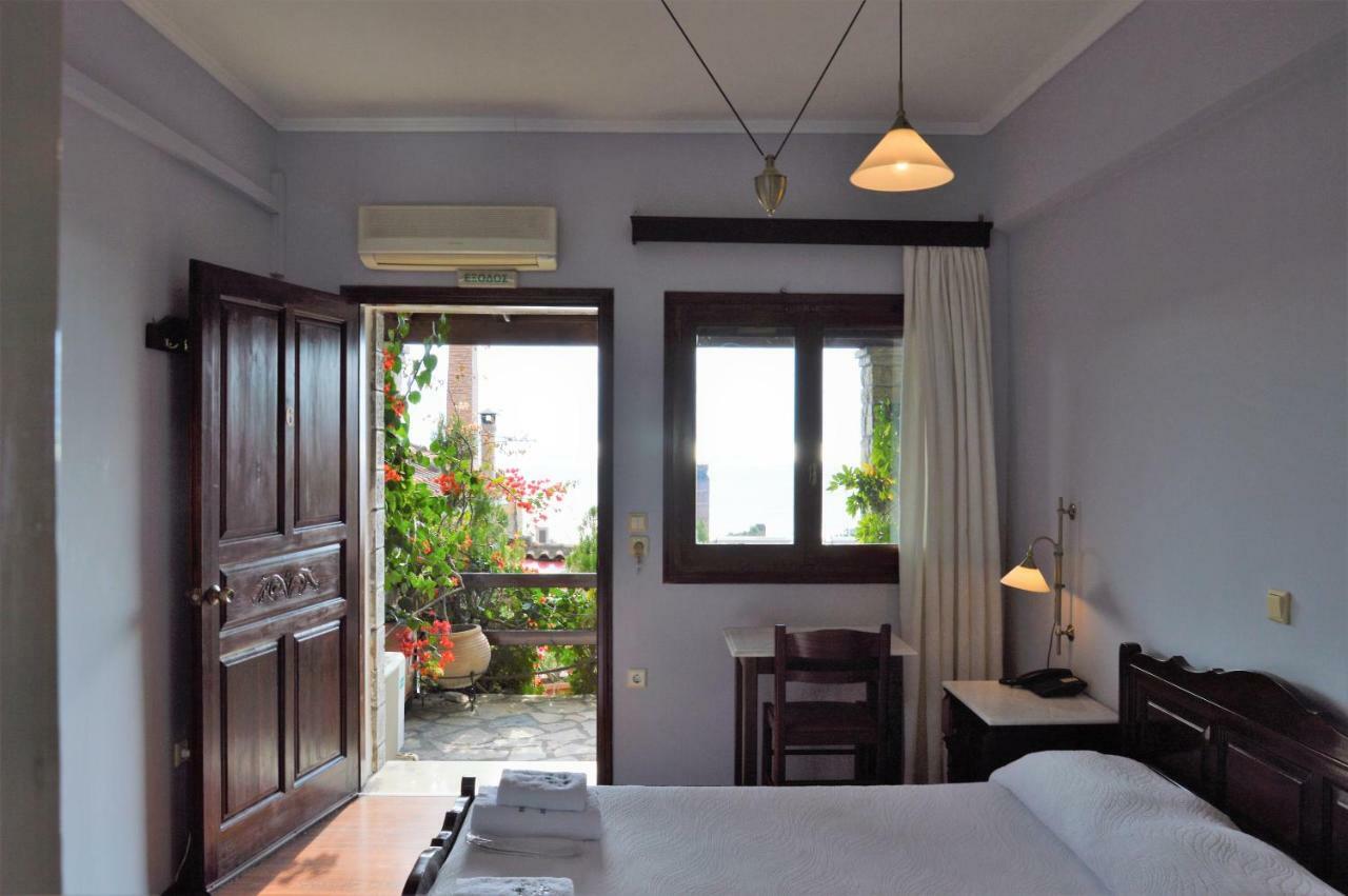 Ilion Hotel Nafpaktos Exterior photo